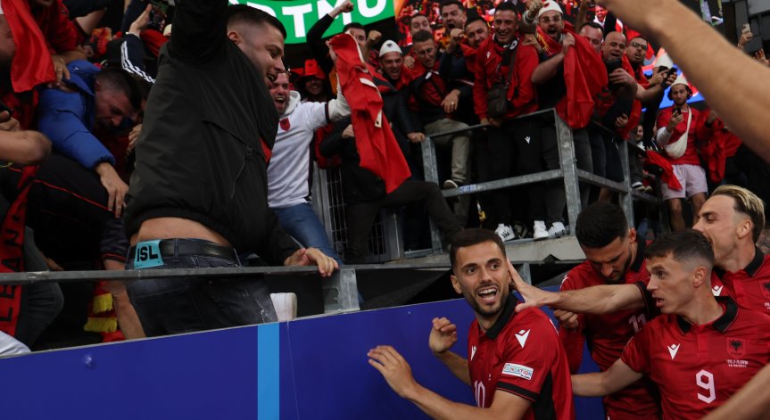 Треньорът на Албания: Можехме да измъкнем равенство от Италия, нататък ще е по-лесно