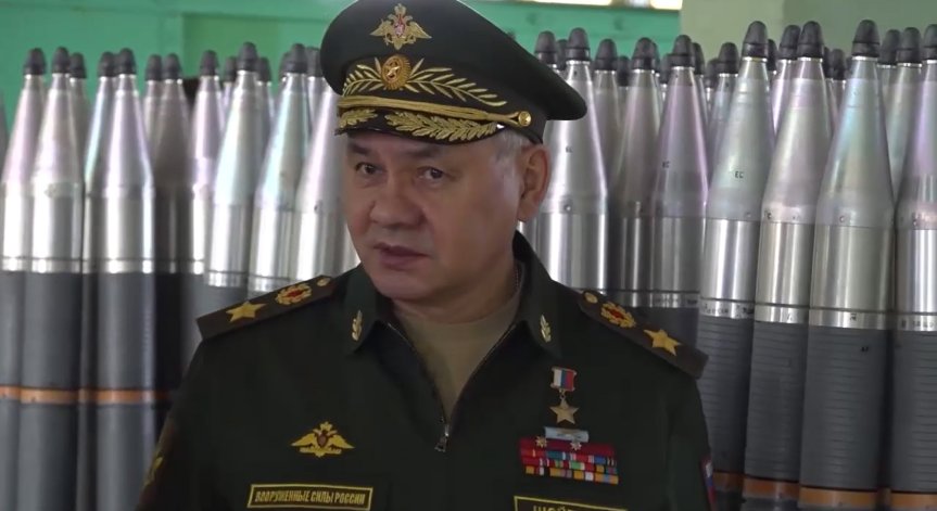 Русия стяга редиците си, Шойгу праща още боеприпаси на съветските войски