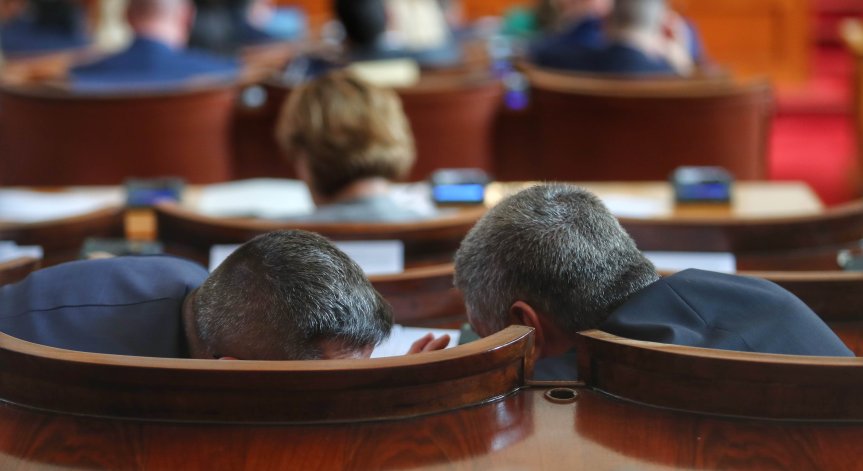 На извънредно заседание НС избира управител на БНБ - кандидатите са двама