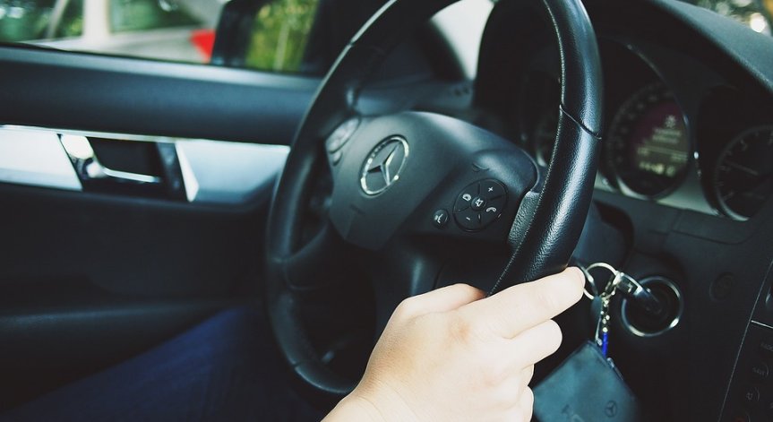 Петте най-ненужни автомобилни функции на 2022 г.