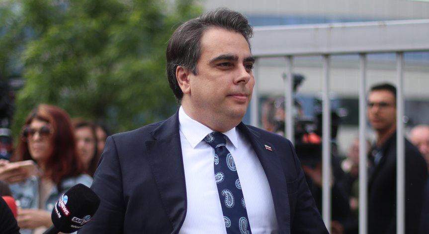 Василев и Денков охладиха синдикатите - казаха за какво ще дават пари в Бюджет 2024