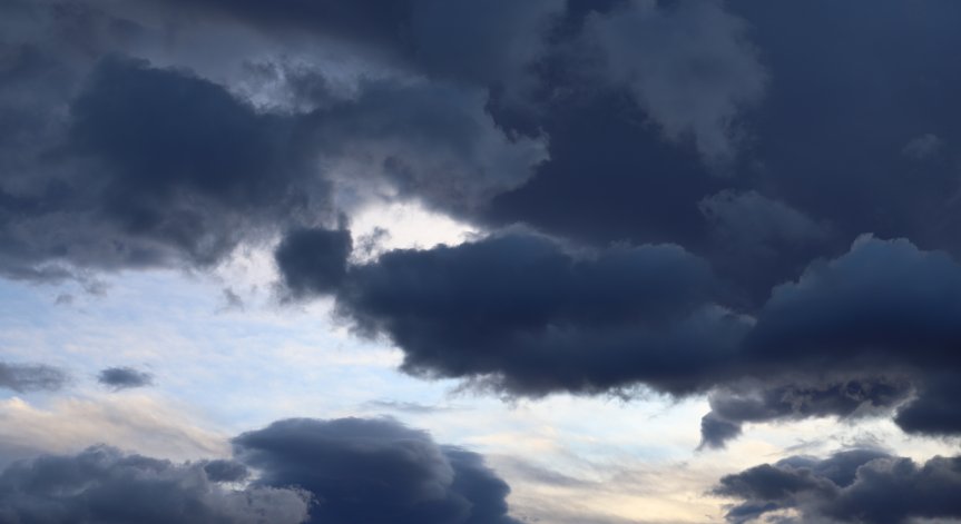 Облачно време с вятър ни очаква днес, а температурите ще достигнат 10 градуса