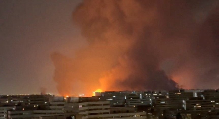 Пожари и експлозии в Техеран след масирани израелски удари