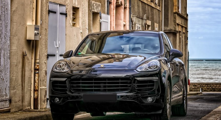 Porsche разработва автомобили, които сами да отиват в сервиза