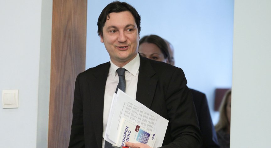 Зарков: Нещата не изглеждат оптимистично за съставяне на правителство