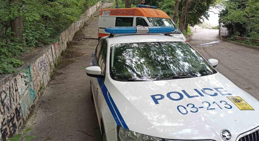 Мъж намушка с нож 19-годишен на крайбрежната алея във Варна и избяга
