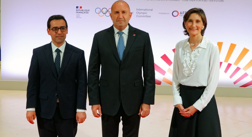 Радев разговаря и с генералния директор на ЮНЕСКО Одри Азуле.