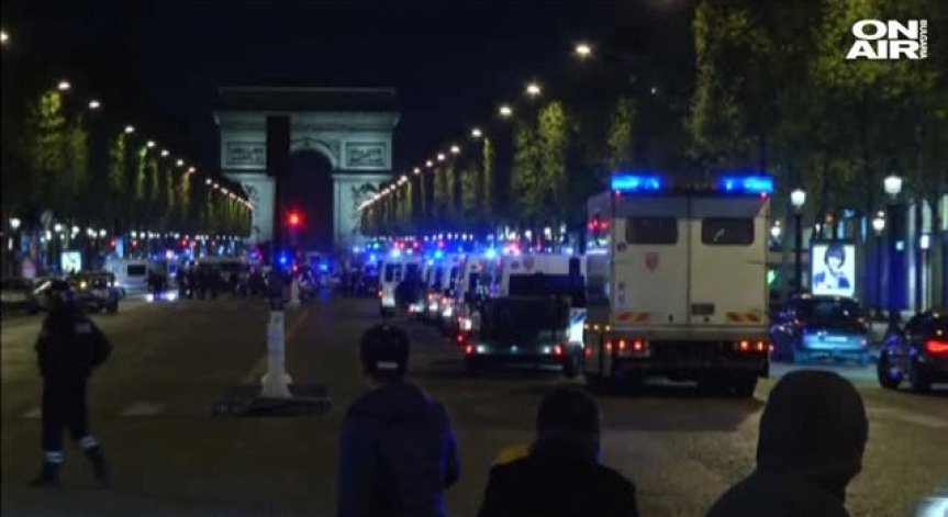 Мъж е арестуван, след като се врязал с кола в пешеходци в Париж