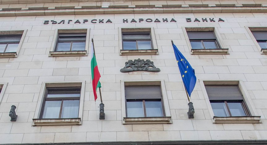 Има потенциално натрупване на средносрочни рискове за банковата система.