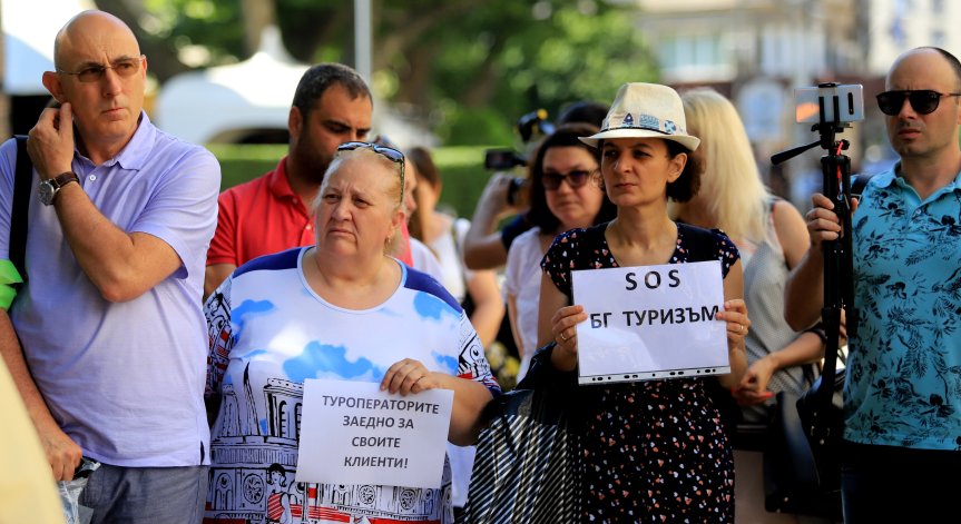 89 туроператори получиха над 11,2 млн. лева от държавата