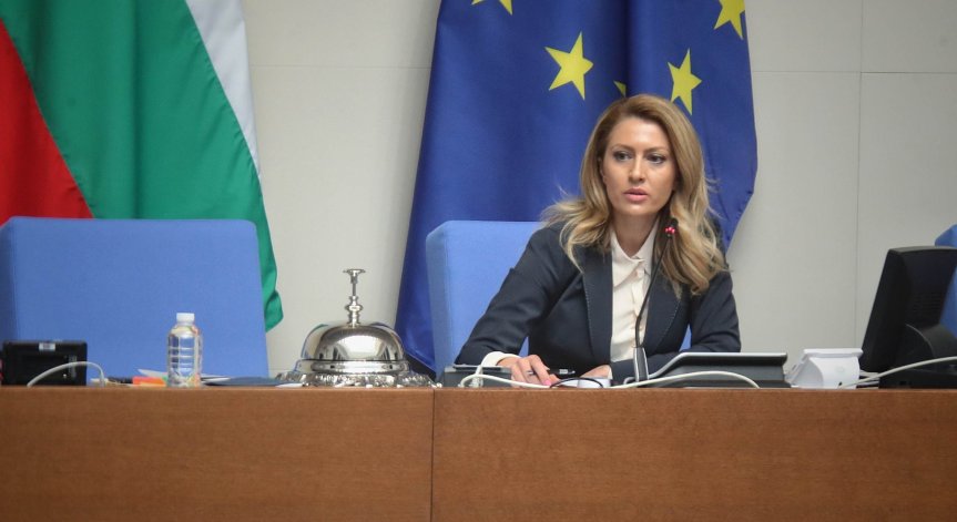 Предложението за Иванов се очаква да получи подкрепа от БСП и групата на Доган от ДПС.