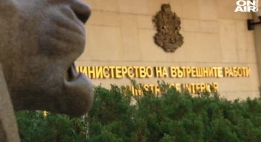 Орязаха обезщетенията и отпуските на новопостъпилите в МВР