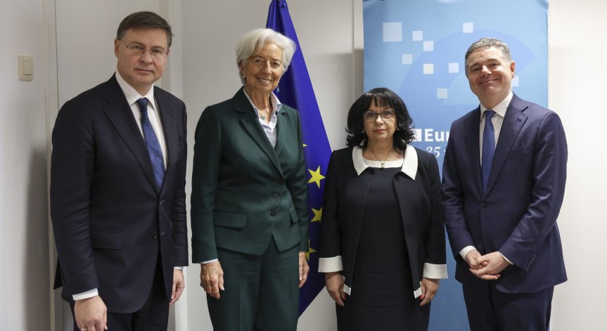 Всички участници в ЕС приветстваха сформирането на ново правителство и силния му ангажимент за приемане на еврото.