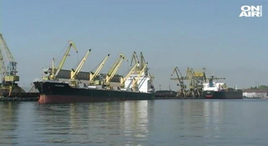 Либия ще задържа българските кораби в свои води