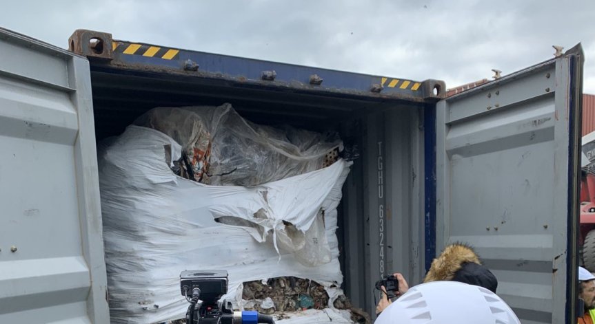 Върнахме поредния тир с отпадъци на Италия