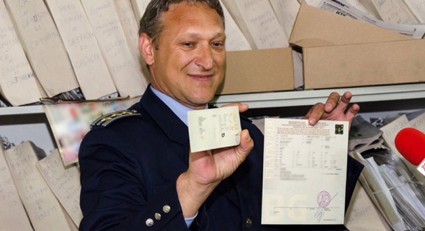 Започва издаването на новите автомобилни талони