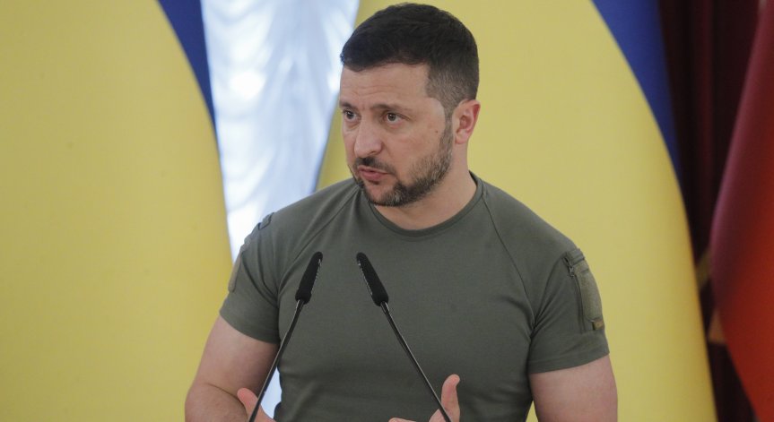 Зеленски: Бавните доставки на оръжие забавиха планираната контраофанзива на Киев