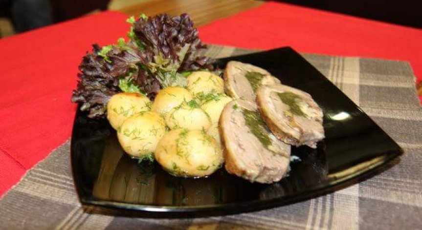 С агнешко на великденската трапеза