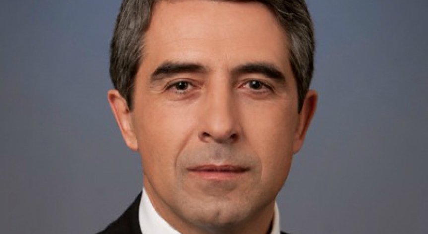 Президентът Росен Плевнелиев беше удостоен с най-висшето държавно отличие на ФРГ