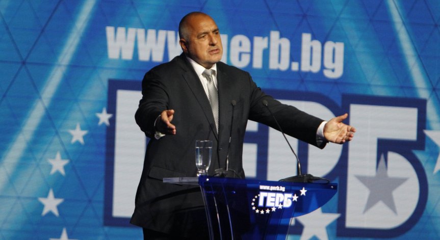 Премиерът за фалшивите сигнали и извадените павета: Саботаж!