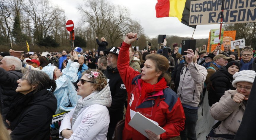 Голям протест в Брюксел против ваксините: Искат да ни контролират