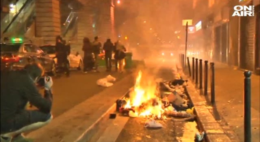 Сблъсъците между полиция и протестиращи в Париж не стихват 