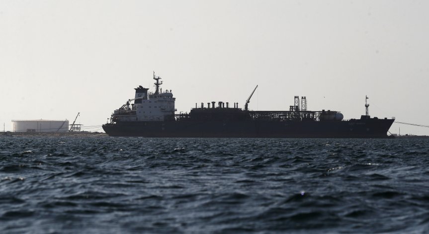 Хутите удариха с ракета гръцки кораб в Червено море