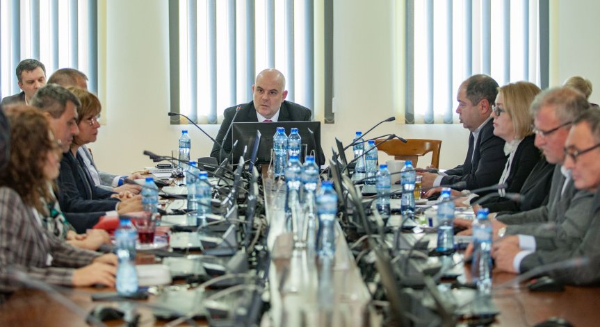 На извънредно заседание ВСС решава кой ще заеме поста на Иван Гешев