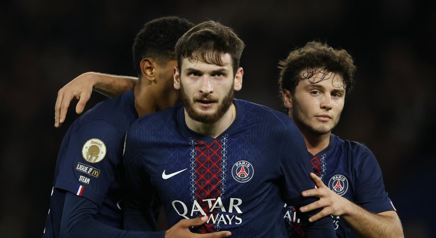 Автобусът на ПСЖ замерян с камъни след мача с 