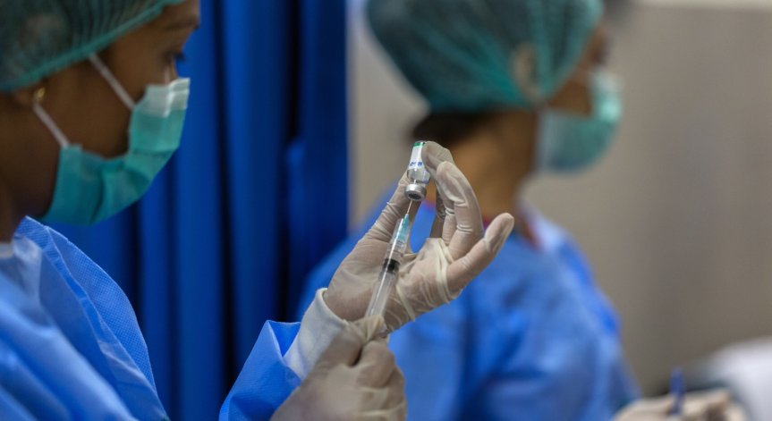 Изследване: Ваксината на AstraZeneca е по-слабо ефективна срещу африканския щам