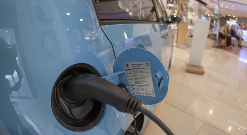 Екоминистерството се концентрира върху електромобилите