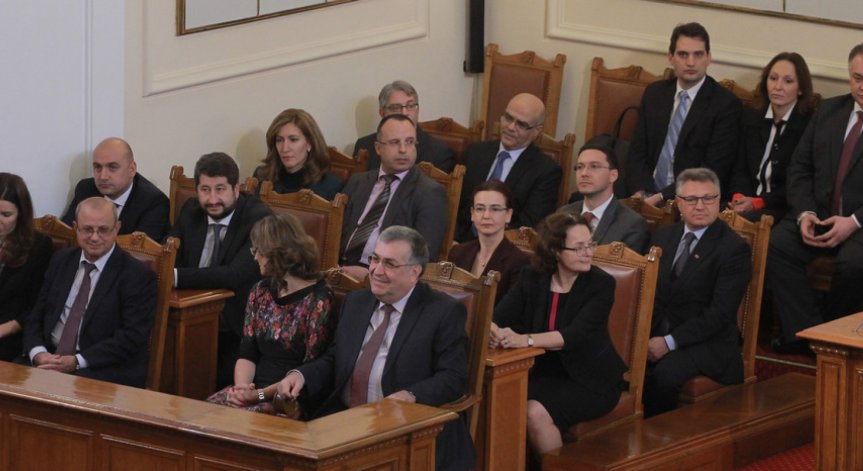 Забавяне на реалния растеж на БВП до 1,2 % през 2015 година, прогнозират от МФ