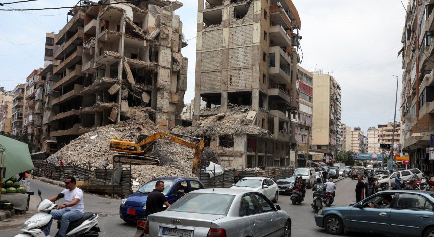 Израел продължава бомбардировките си над Ливан, въпреки прекратяването на огъня от 27 ноември.