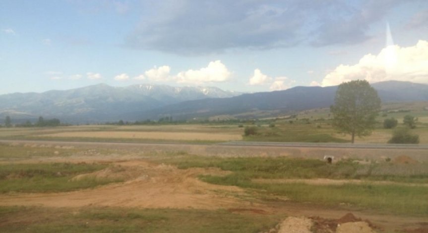 Издирват Ембака за убийството на АМ Струма