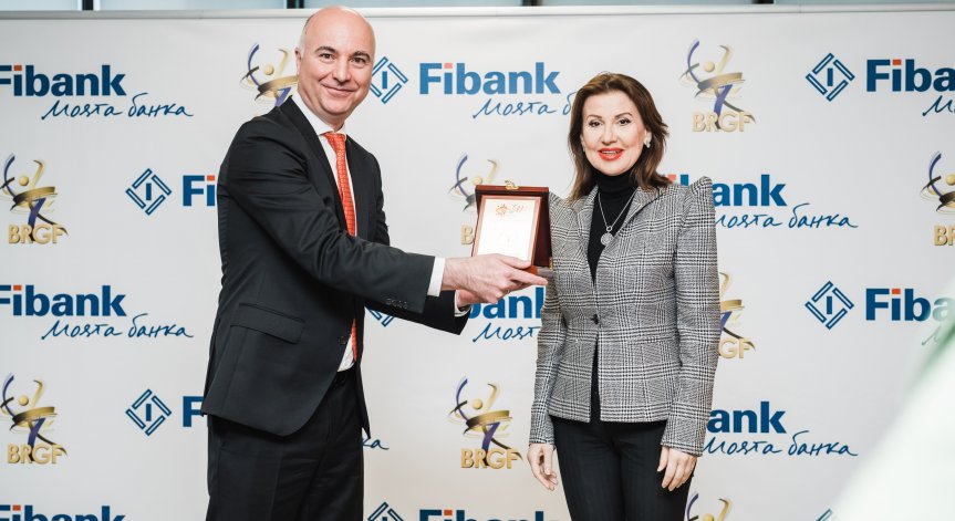 Fibank е отличена с почетна награда от Българската федерация по художествена гимнастика