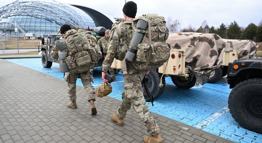 Над 100 американски военни вече са в Румъния, подготвят пристигането на останалите