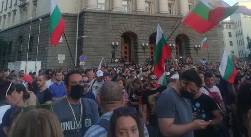 Посолството на САЩ към американските граждани: Избягвайте районите с протести