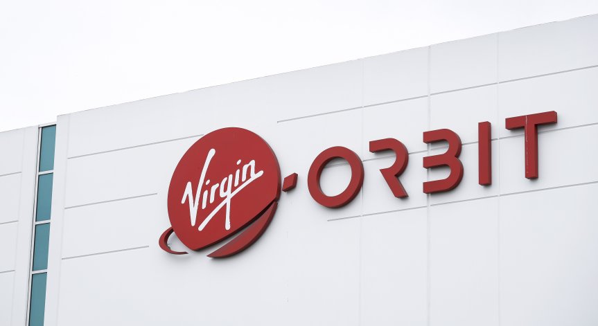 Космическата компания на милиapдepа Pичapд Бpaнcън обяви фалит