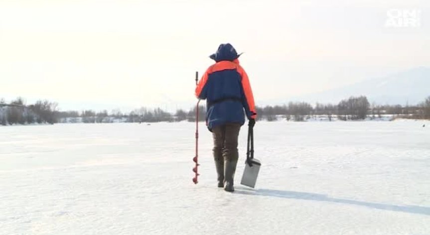 Минусовите температури не плашат рибарите на лед