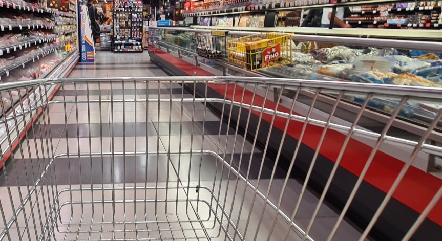 С двойни опаковки търговци крият изтекъл срок на годност на продуктите