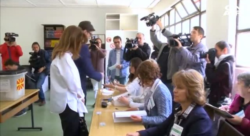 Изравнени сили и балотаж на президентските избори в Северна Македония