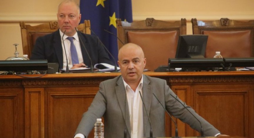 БСП към министъра на отбраната: Обяснете параметрите на сделката за F-16