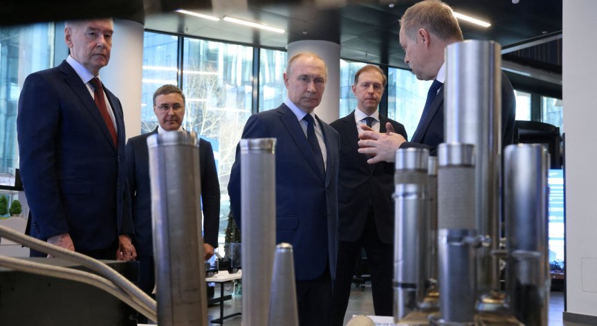 Квантовите технологии дават осезаемо предимство, добави Путин.