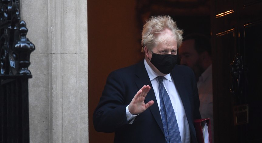 Ново допитване: 70% от британците предпочитат Джонсън да подаде оставка