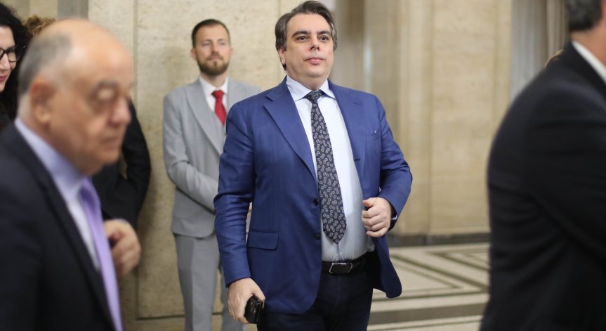 Асен Василев: Борисов не е в положение да поставя условия