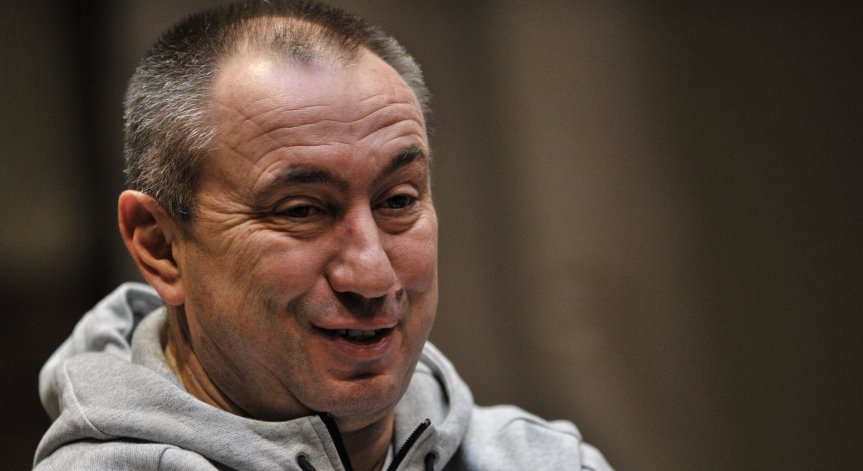 Синя еуфория: Мъри Стоилов се завърна начело на 