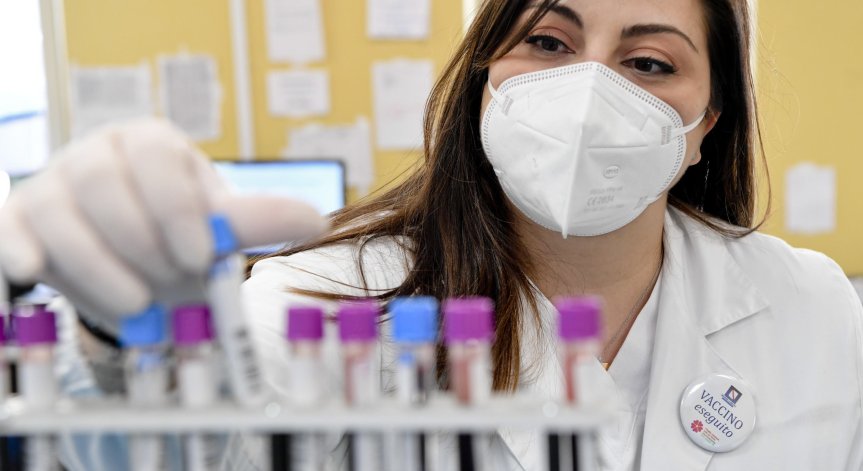 Oтпада изискването за отрицателен PCR за учениците и студентите от 5 държави