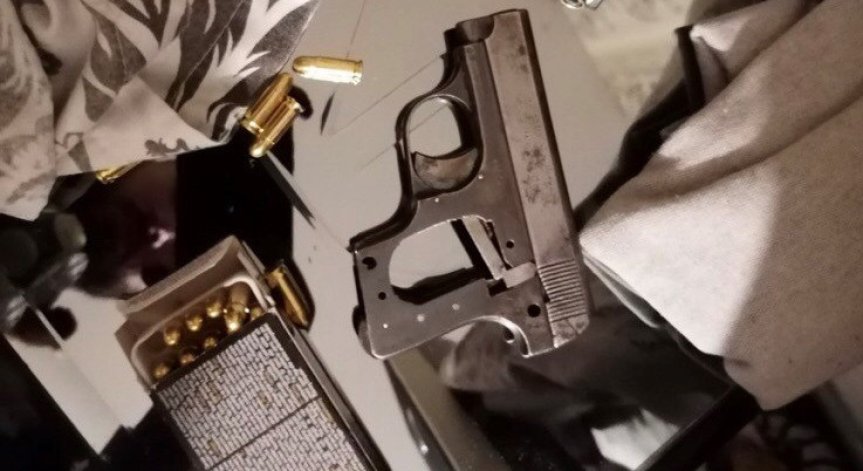 Задържаха шестима във 