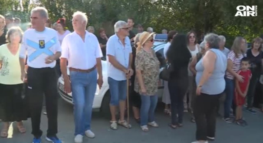 Перничани скочиха срещу инсинератор за изгаряне на животински трупове