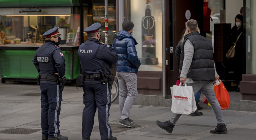 Австрия срещу Ковид-19: В сила са драконовски мерки